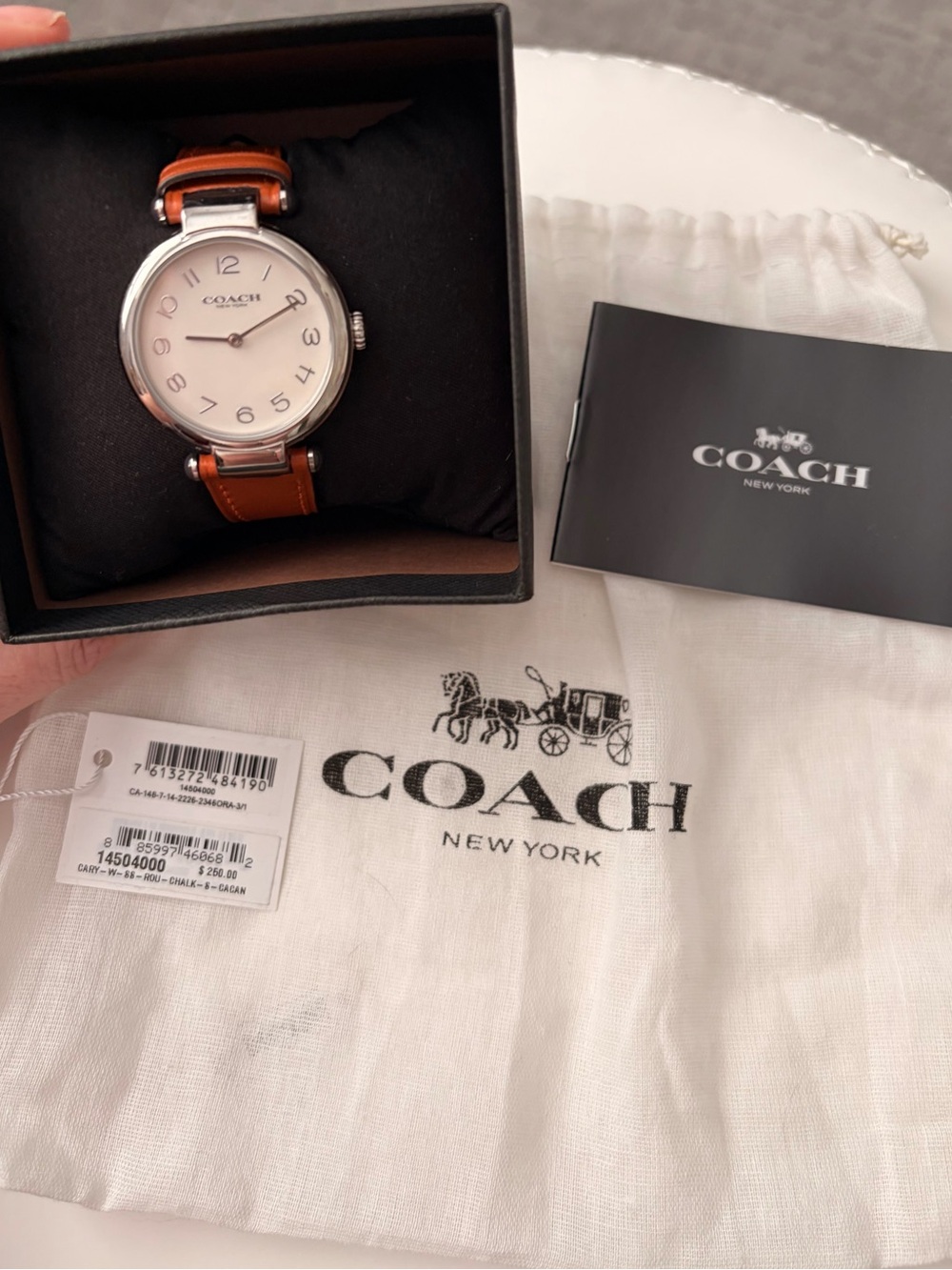 Coach Cary Watch with leather strap - Picture 2 of 9